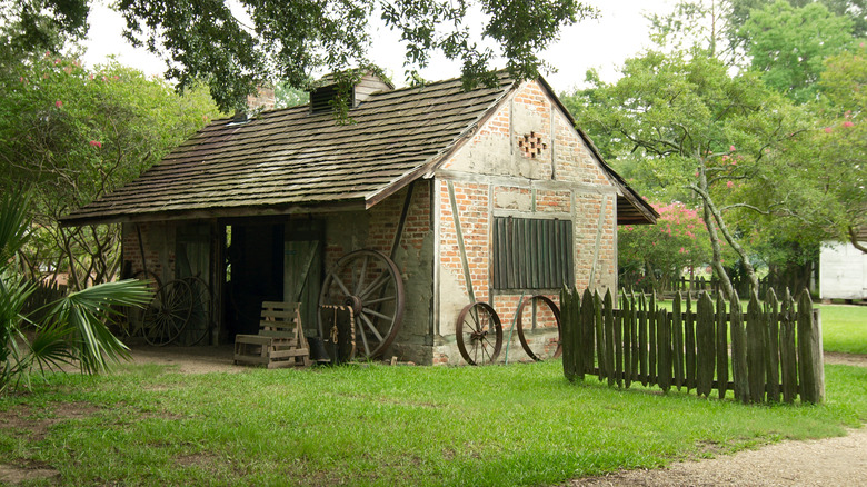 cabin in rural louisiana