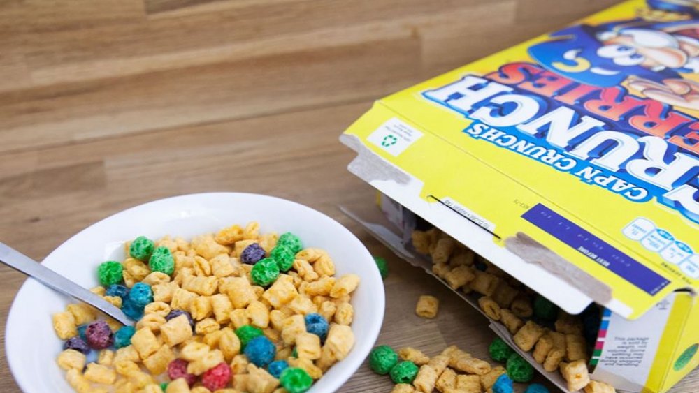 crunch berries cap'n crunch cereal 