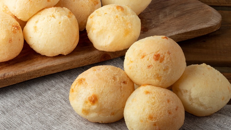 pão de queijo