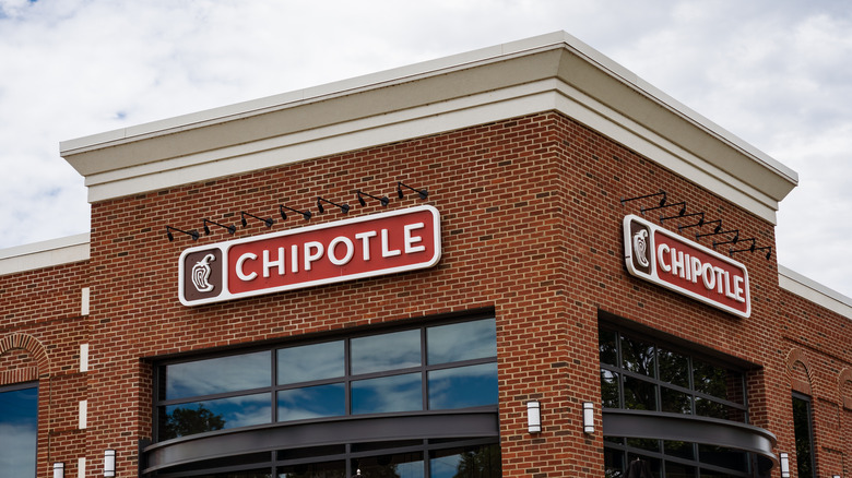 Chipotle store front