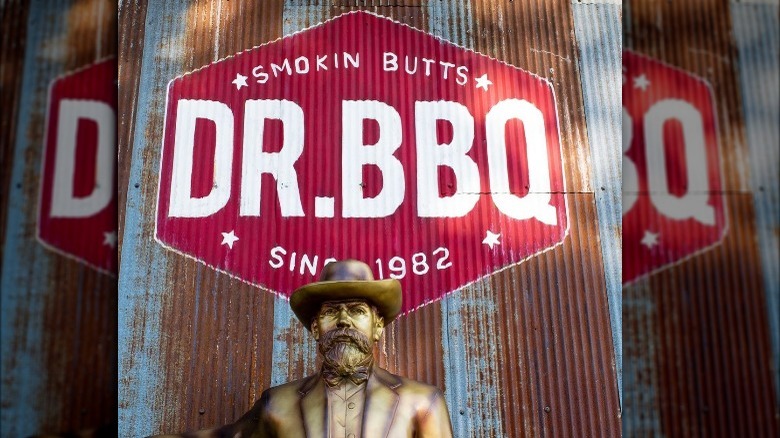 dr. bbq restaurant sign