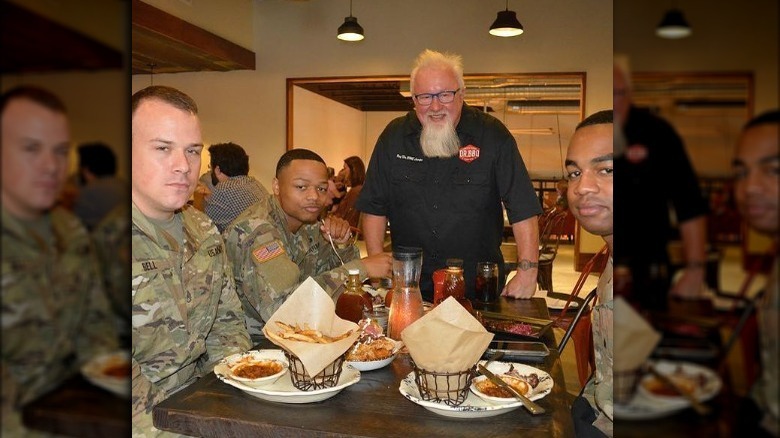 ray lampe with restaurant customers