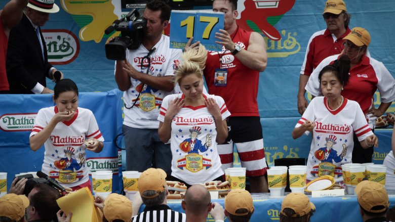 women competitive eaters