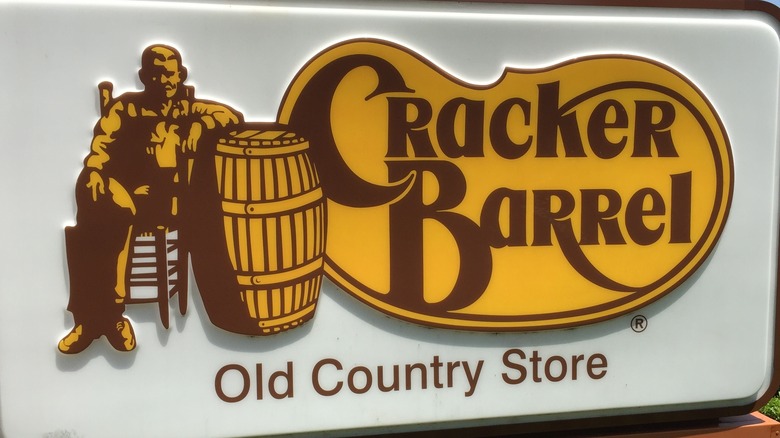 Cracker Barrel exterior sign