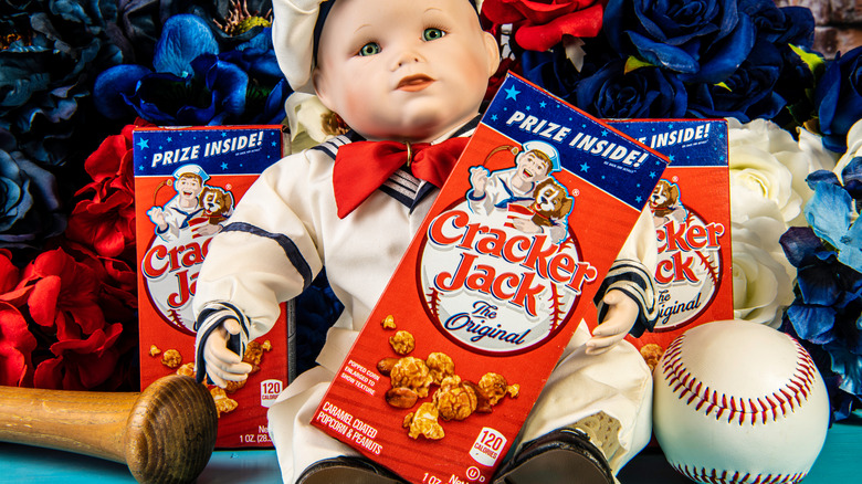 Cracker Jack lunchbox