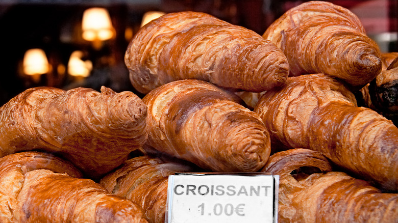 basket of croissants