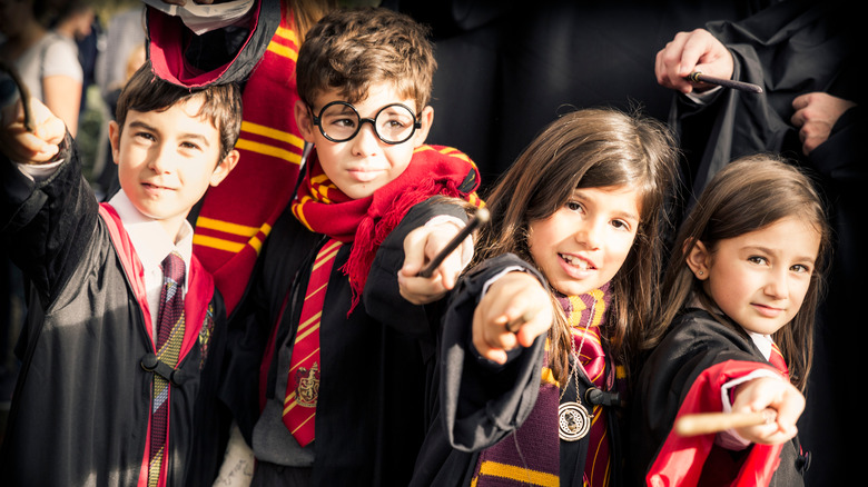 kids in harry potter costumes