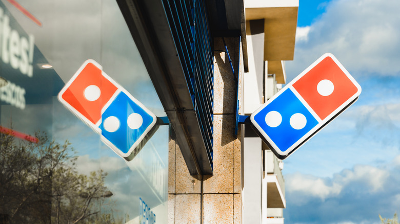 Domino's sign with logo 