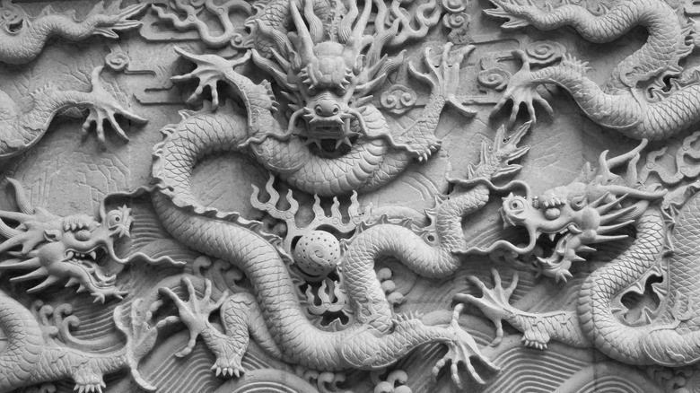 Stone Chinese dragons 