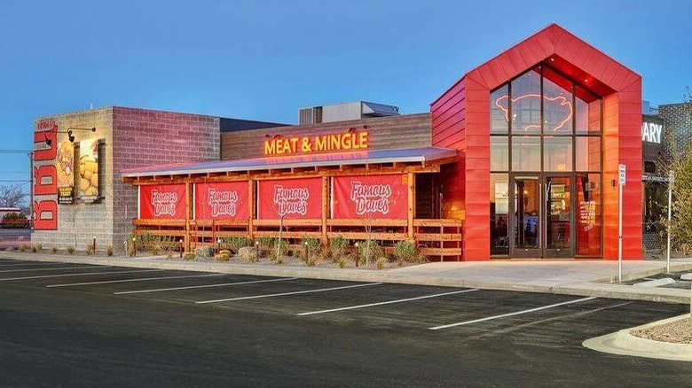 Famous Daves chain location, red arch entrance