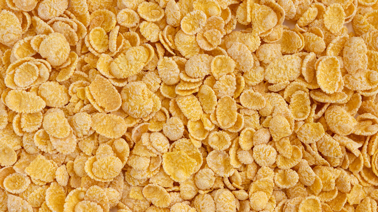 Pile of corn flakes 