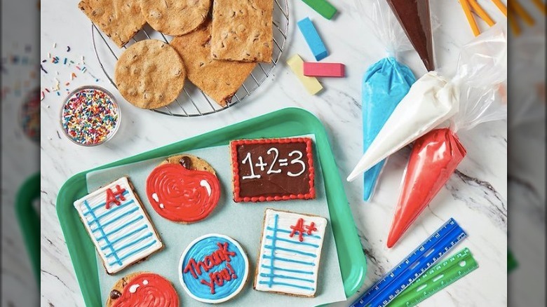 Great American Cookies icing and cookies