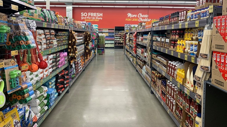 Grocery Outlet supermarket aisle