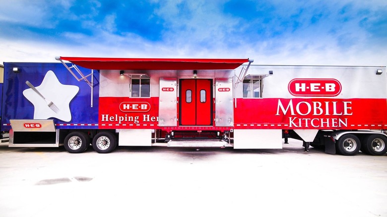 h-e-b mobile kitchen