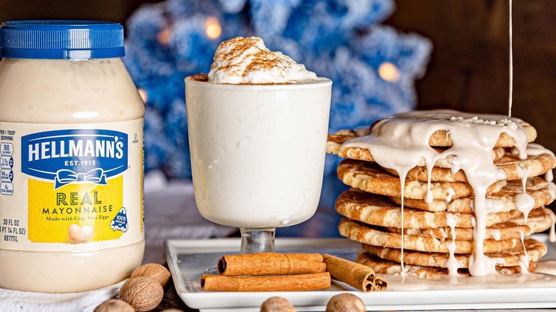 Hellmann's eggnog and cookies