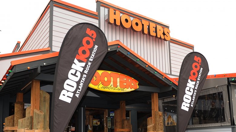 Hooters