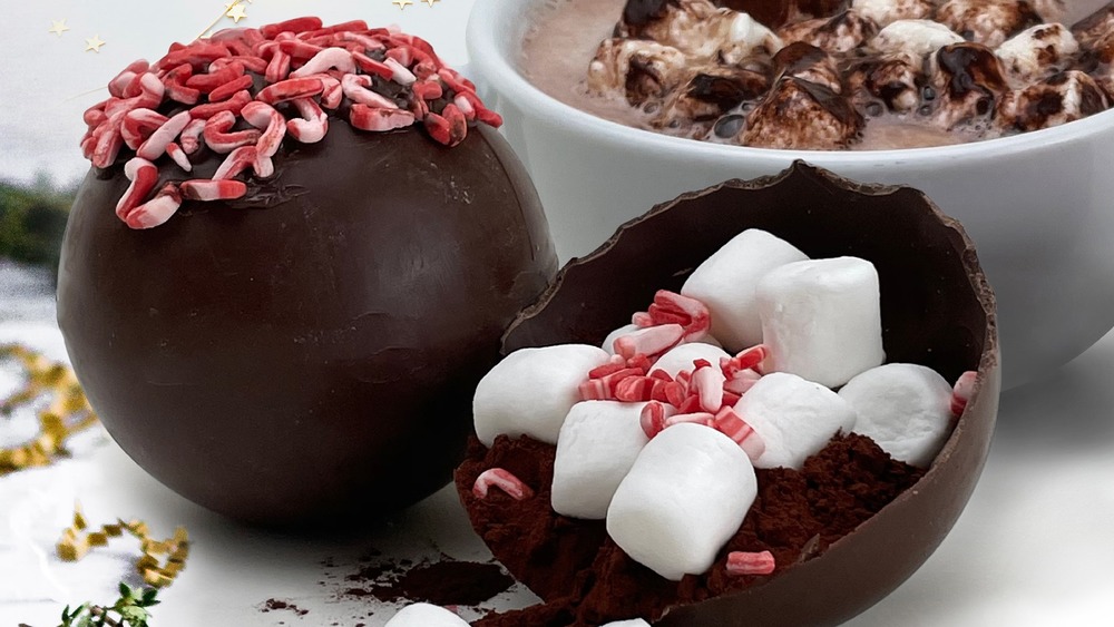 Peppermint chocolate bomb 