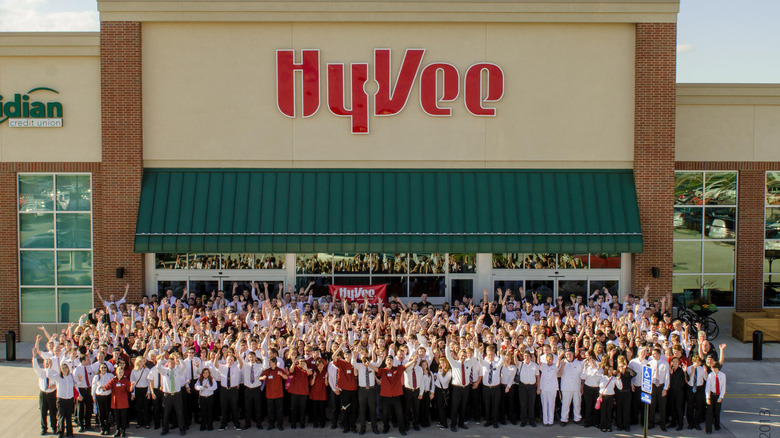 hy-vee employees