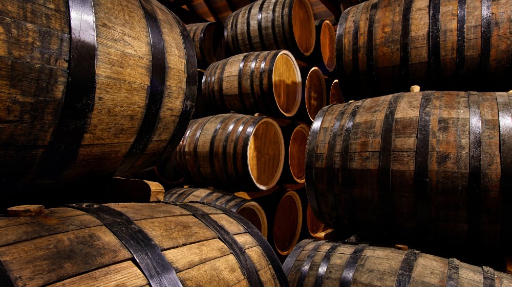 aging Irish whiskey in barrels