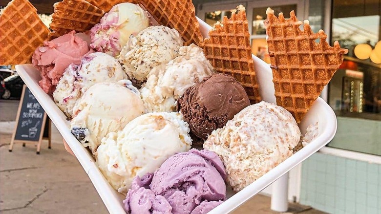 A flight of ten Jeni's ice cream flavors from a scoop shop