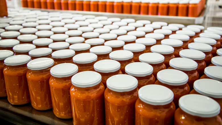 jars of marinara sauce