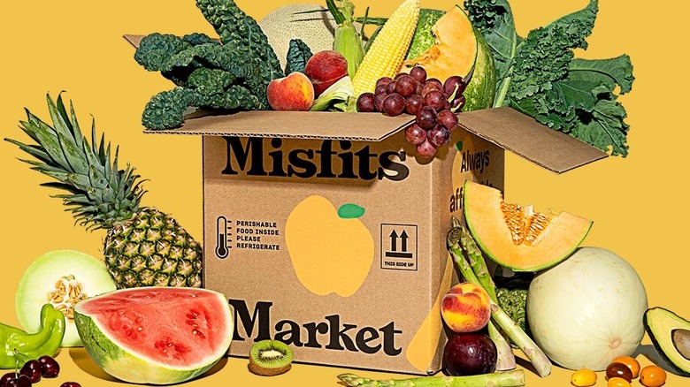 box of misfits market produce