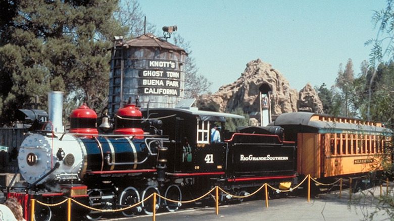 knott's berry farm ghost town calico train