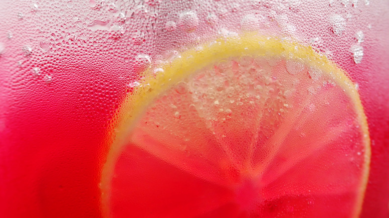 Pink lemonade with lemon slice