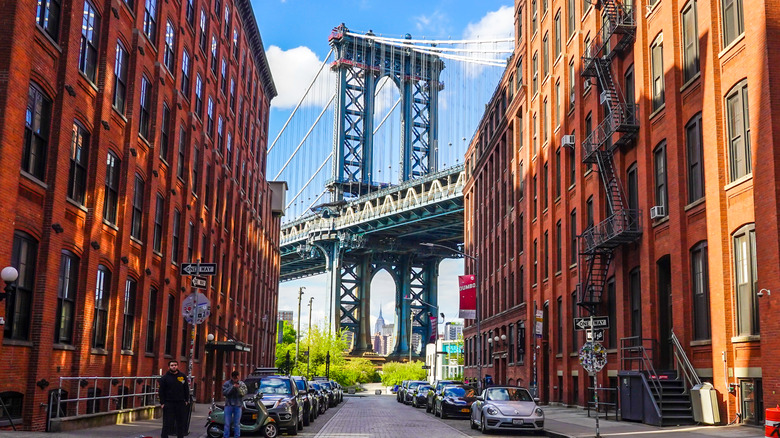 Brooklyn Bridge in DUMBO