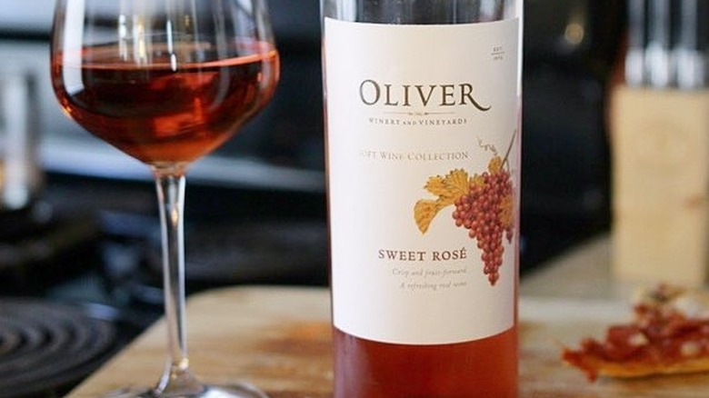 Oliver Winery sweet rosé bottle