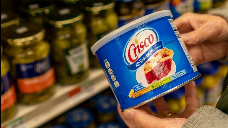 Crisco shortening in grocery store