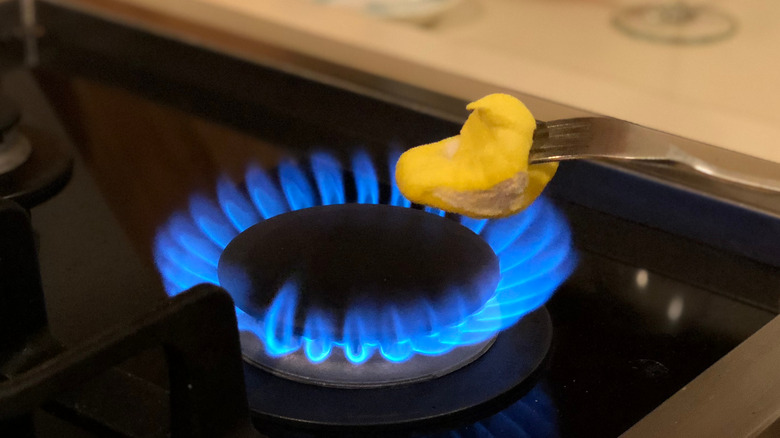 Peep over an open flame