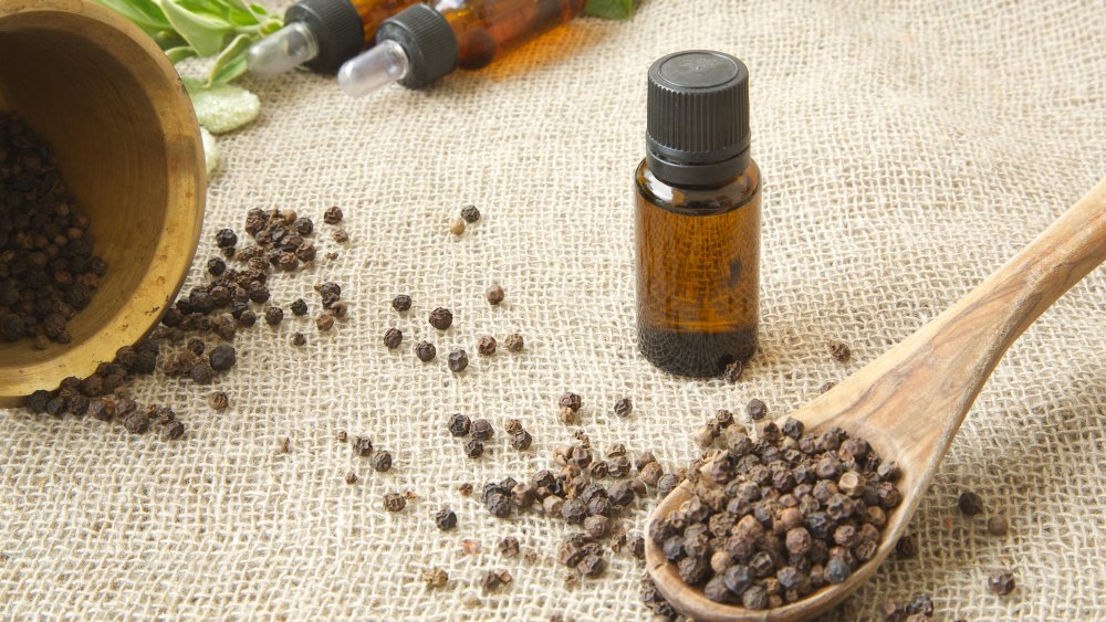 Black pepper oil 