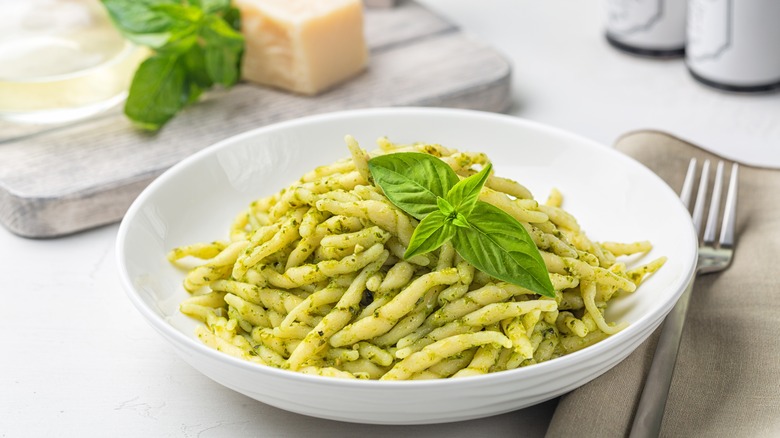 Trofie with pesto in bowl 