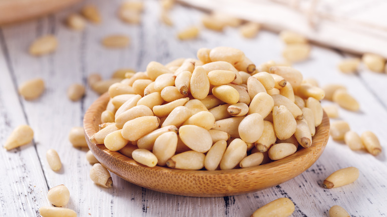 Bowl of pine nuts 