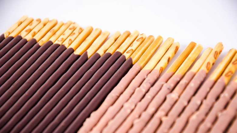 Chocolate and strawberry Pocky 