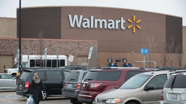 Walmart store exterior