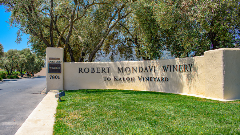 entrance sign to mondavi winery