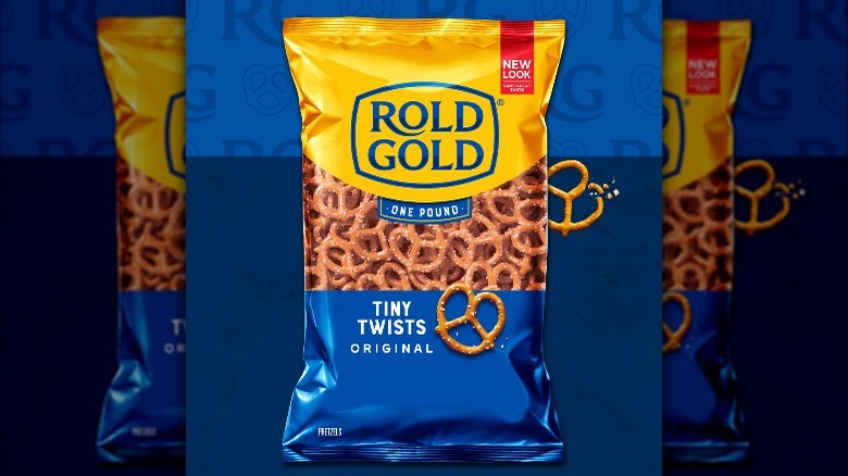 bag of rold gold pretzels