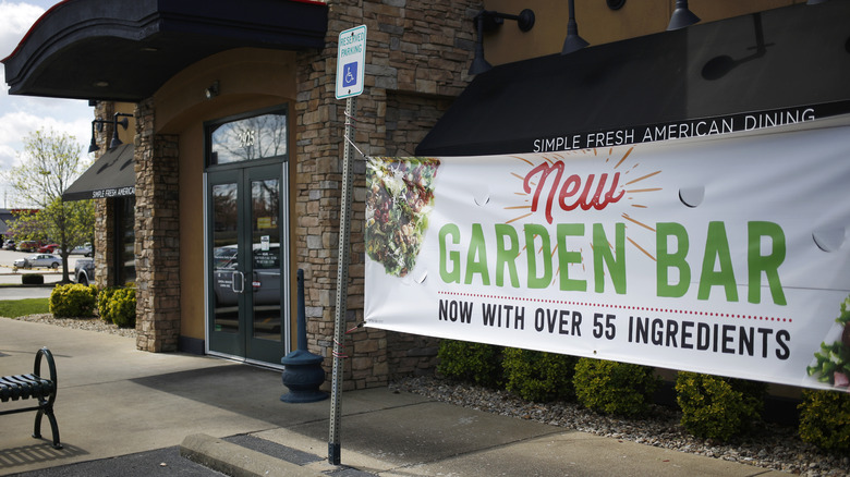 ruby tuesday salad bar sign