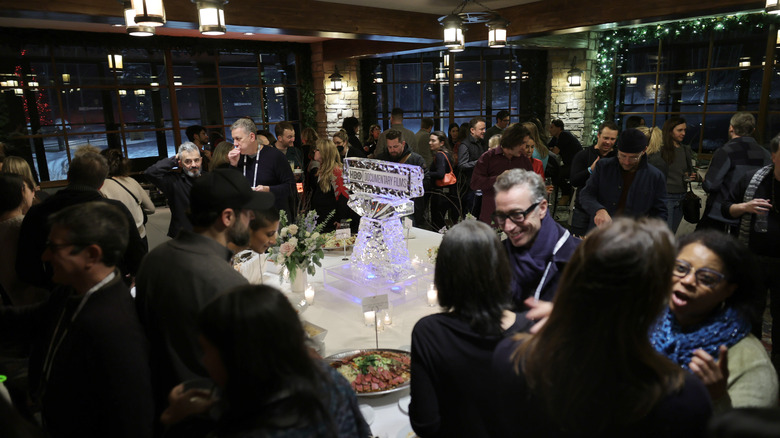 Crowd in Ruth's Chris 