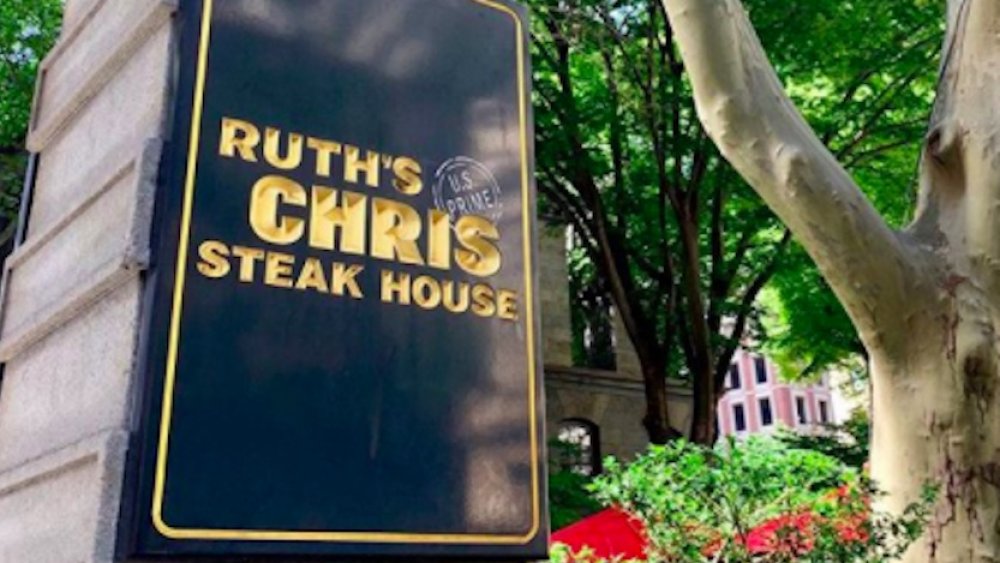 Ruth's Chris Steak House sign