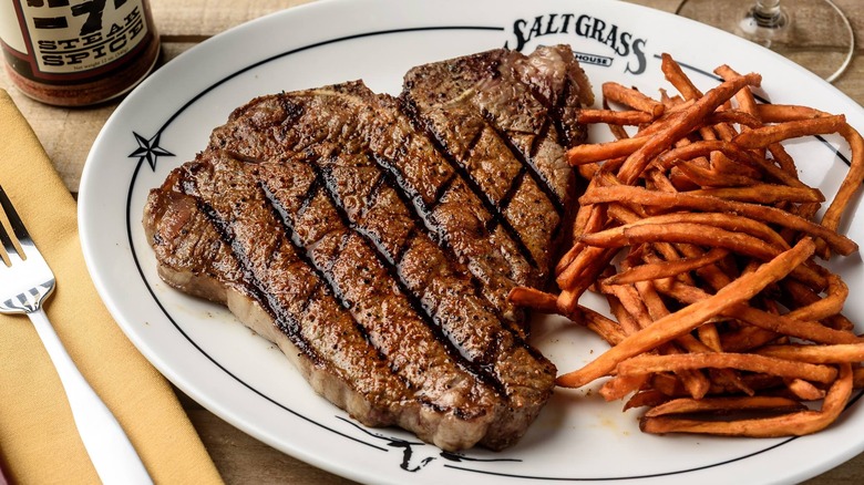 steak and fries at Saltgrass Steakhouse