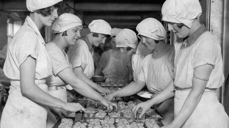 Bakery factory workers in the 1930s