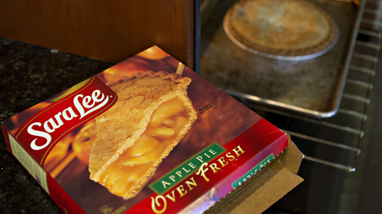 Sara Lee apple pie packaging