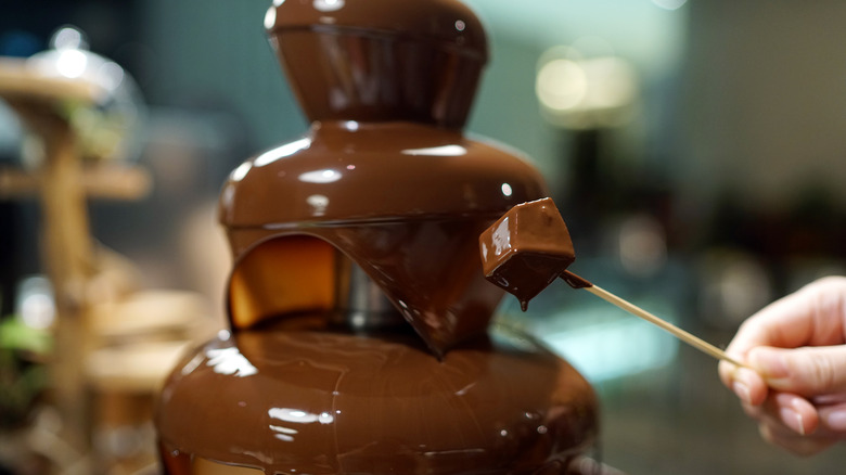 chocolate fountain