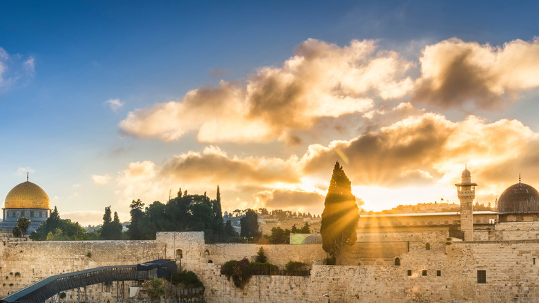 Jerusalem, home of the religions that have influenced shawarma 