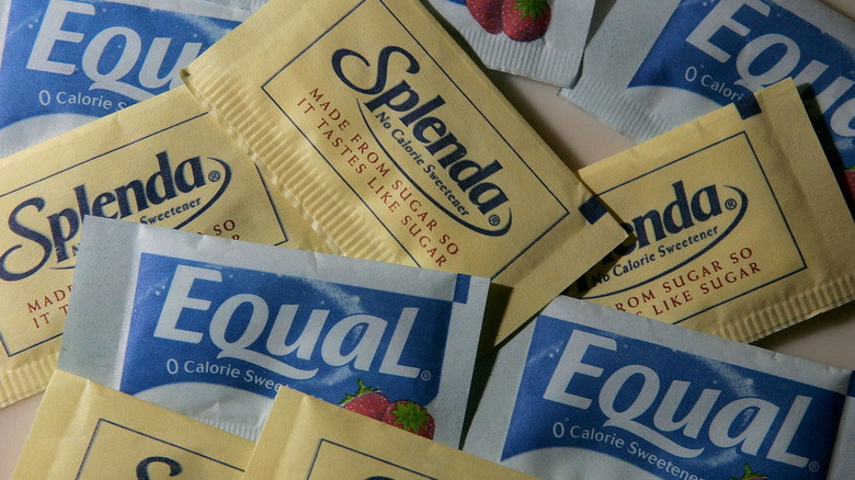 Splenda and equal packets on a table