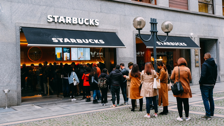 Long line at Starbucks Italy