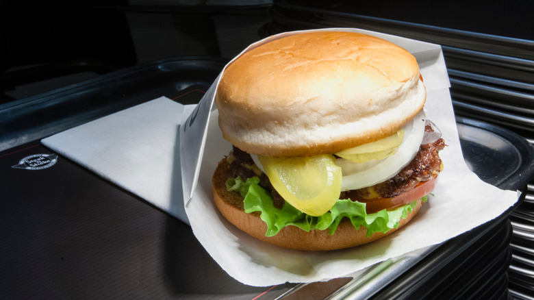 The White Label Business Model: How a  Star Started a Burger  Business in One Day